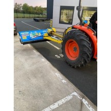 Débroussailleuse d'accotement pour tracteur