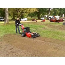 Porte outils 23 cv équipé d'un préparateur de sols