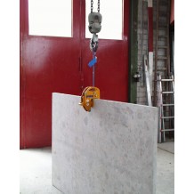 Pince à plaques pour engins de chantier