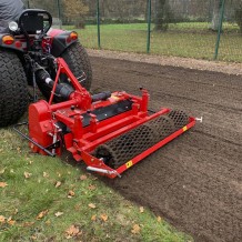 Préparateur de sols 1,30 m pour tracteur